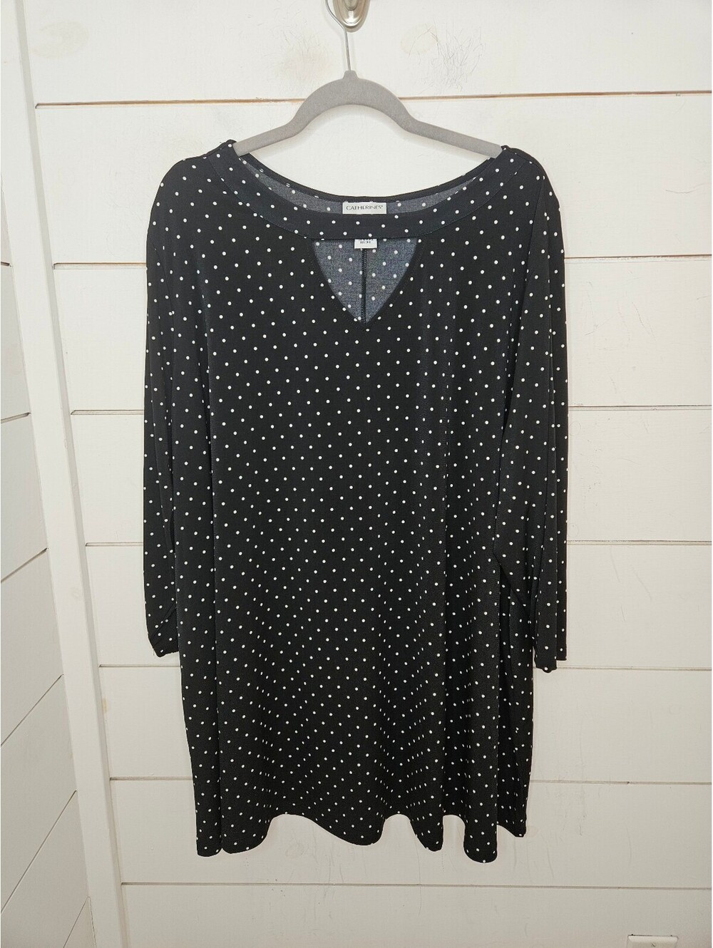 Catherines 3X size 26/28W black & white dotted stretchy tunic w/ front cut out